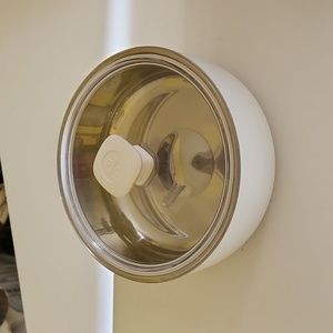 Pampered Chef  1qt. Insulated Serving Bowl.